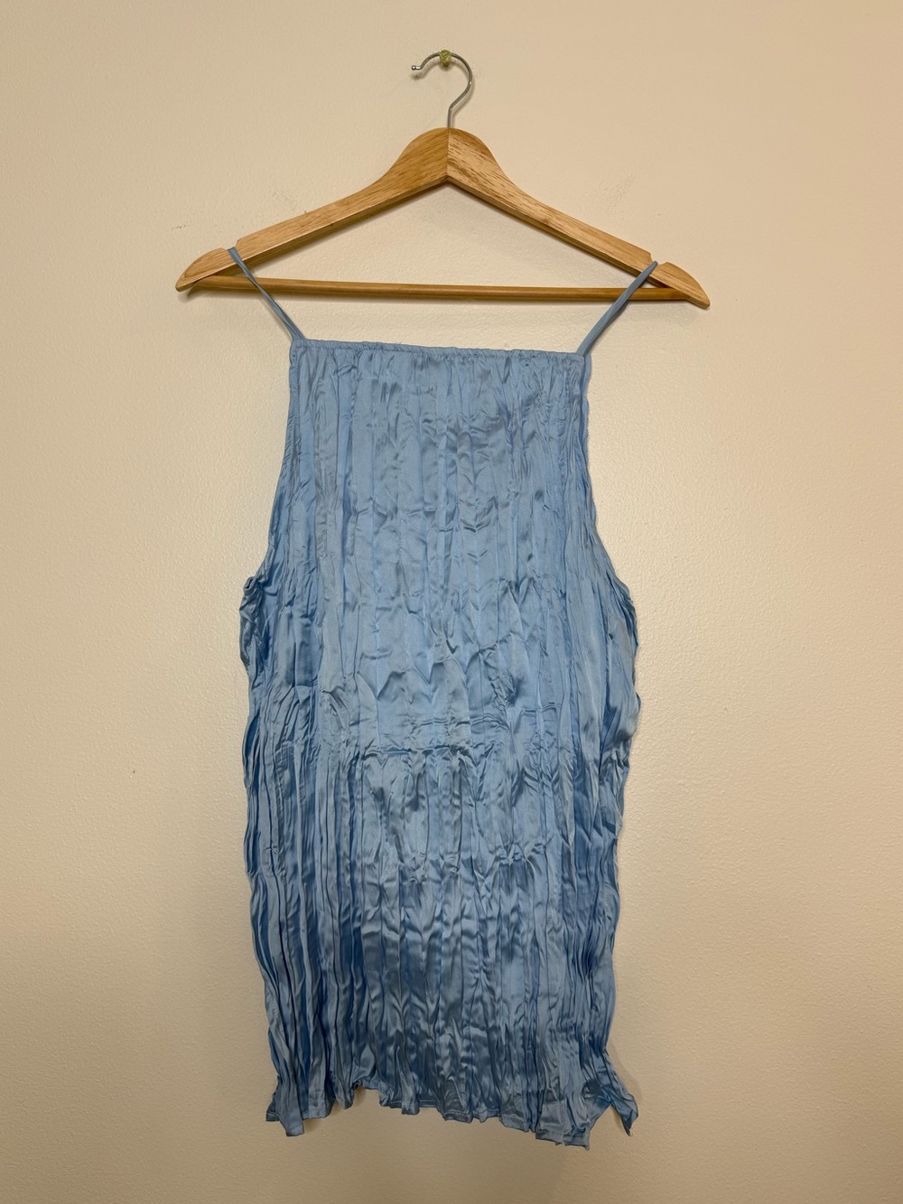 New Nordstrom Crescent Crinkle Plisse Pleated Tank Top in light blue large